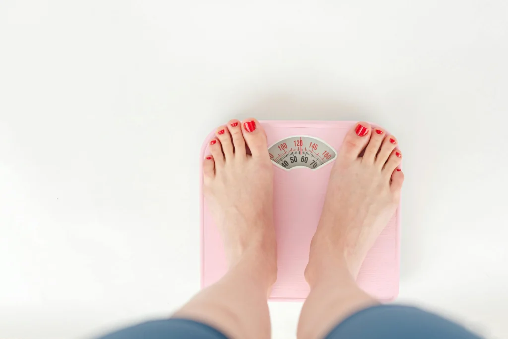 How to Start Losing Weight at Home (Beginner’s Guide) How to Start Losing Weight at Home (Beginner’s Guide)